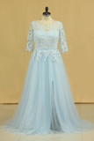 2024 Mère des robes de mariée Une ligne bateau Tulle avec appliques Et Sash balayage train Plus Size Light Blue Sky