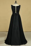 2024 Robes de bal Noir Noir corsage boule en satin longueur de plancher de perles et ceinture