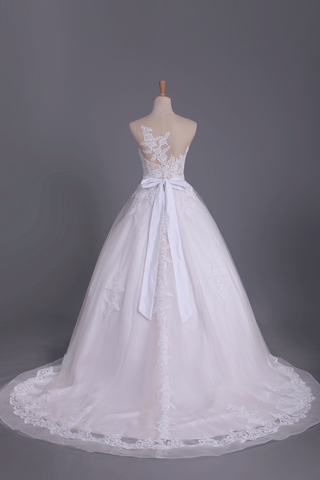 2024 train chapelle robes de mariée Bateau Tulle Avec Applique Et Sash Une Ligne