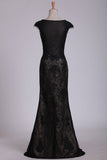 2024 Noir Off The Shoulder Longueur Gaine Robes de bal Dentelle &amp; Tulle étage Avec Applique &amp; Slit