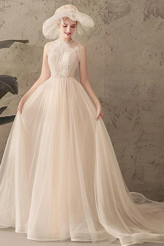 Robe de mariée en tulle sans manches bijou ivoire avec dentelle, une ligne robe de mariée dos nu plis