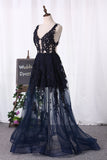 2024 Open Back V Neck Robes de bal A Line Tulle With Applique