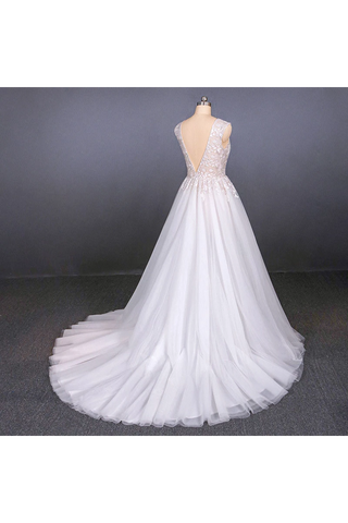 Robe de mariée sexy en tulle à col en V avec des applications en dentelle, une robe de mariée dos nu