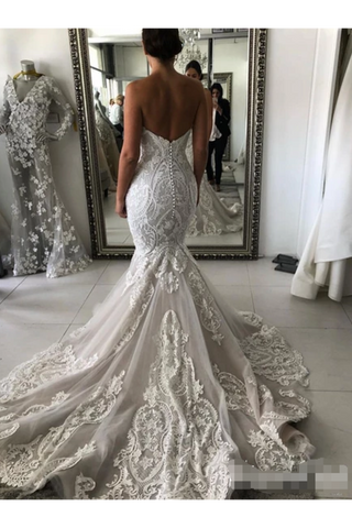 Robe de mariée avec taille basse et magnifiques appliques sirène avec robe de mariée tribunal train