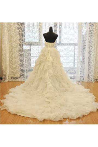 2024 sweetheart mariage une ligne de perles avec organza et Ruffles train chapelle