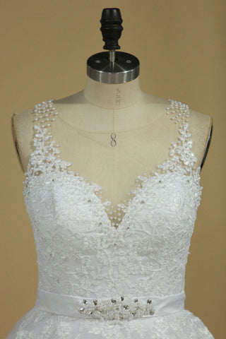 2024 Superbe manches Scoop Robes de Mariée avec appliques et perles