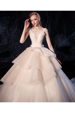 Robe de bal en tulle robes de mariée bretelles perles train chapelle