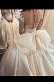 2024 Bow Knot Robes de mariée V Neck Short Sleeve A Line Satin With Applique Court Train