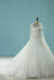 2024 Gorgeous Scoop Robes de mariée Glitter Tulle With Beading Zipper Back Long Train