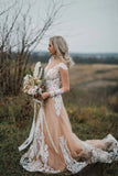 Robe de mariée bohème à manches longues avec appliques en tulle sirène